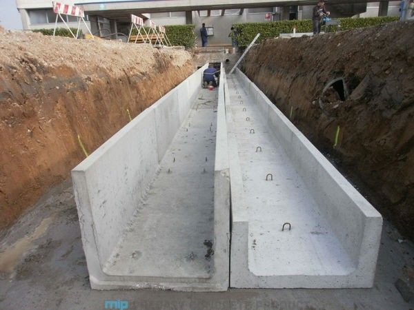 PORTOFOLIO Pemasangan Saluran Drainase U-Ditch Semarang Jawa Tengah - PT Artha Kontraktor