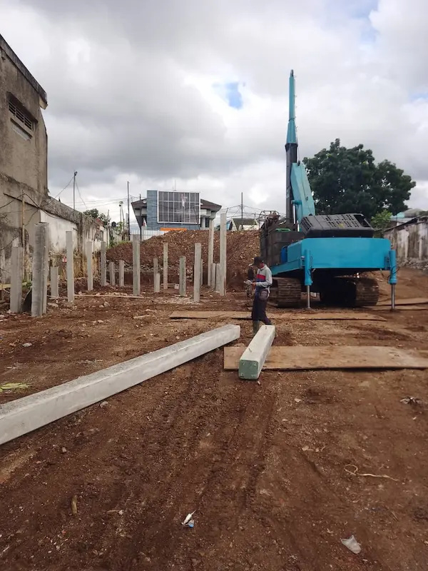 Jasa Konstruksi Beton Ready Mix Jabodetabek Dan Jawa Pekerjaan Pemasangan Tiang Pancang Beton Untuk Proyek Konstruksi