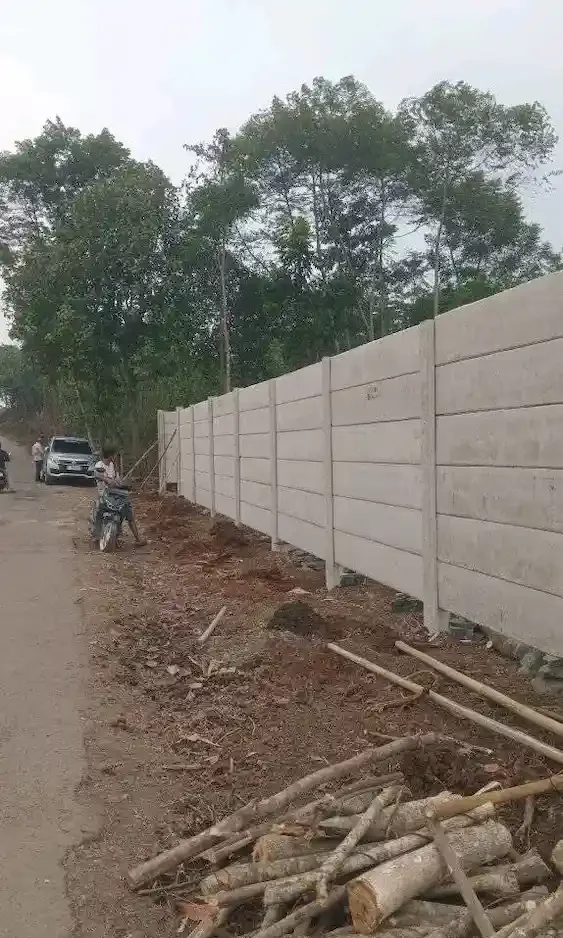 Harga pagar panel beton Karawang berkualitas untuk kebutuhan pagar precast