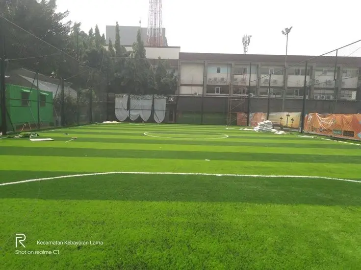 Harga pembuatan lapangan mini soccer Jakarta Selatan dengan rumput sintetis berkualitas